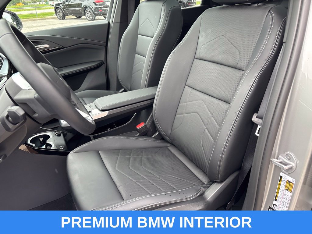 Used 2026 BMW X1 xDrive28i w/ Technology Package AWD/4WD image 3