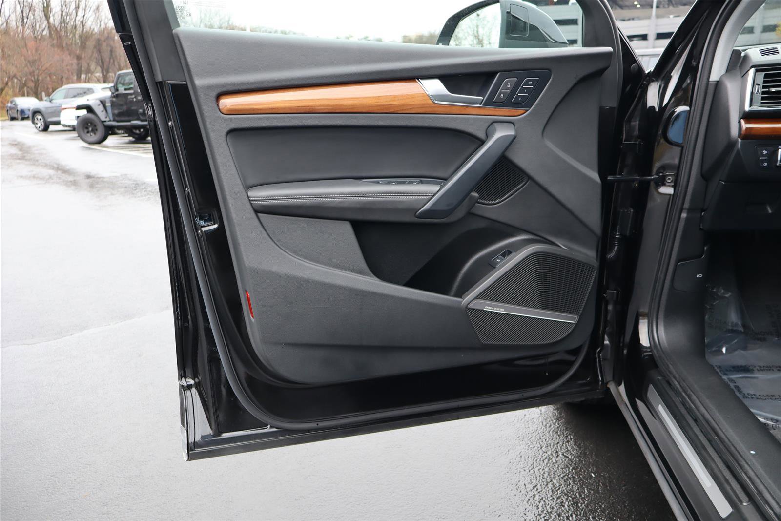 Used 2023 Audi Q5 2.0T Premium Plus w/ Premium Plus Package image 13