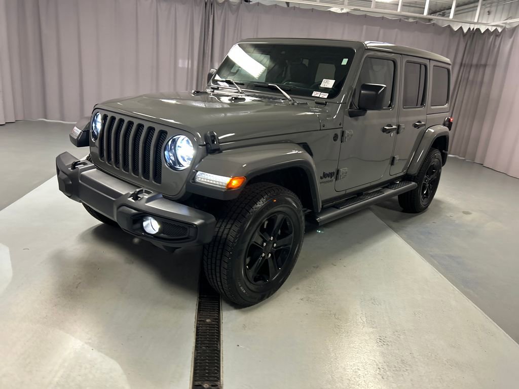 Used 2020 Jeep Wrangler Unlimited Sahara AWD/4WD video 3
