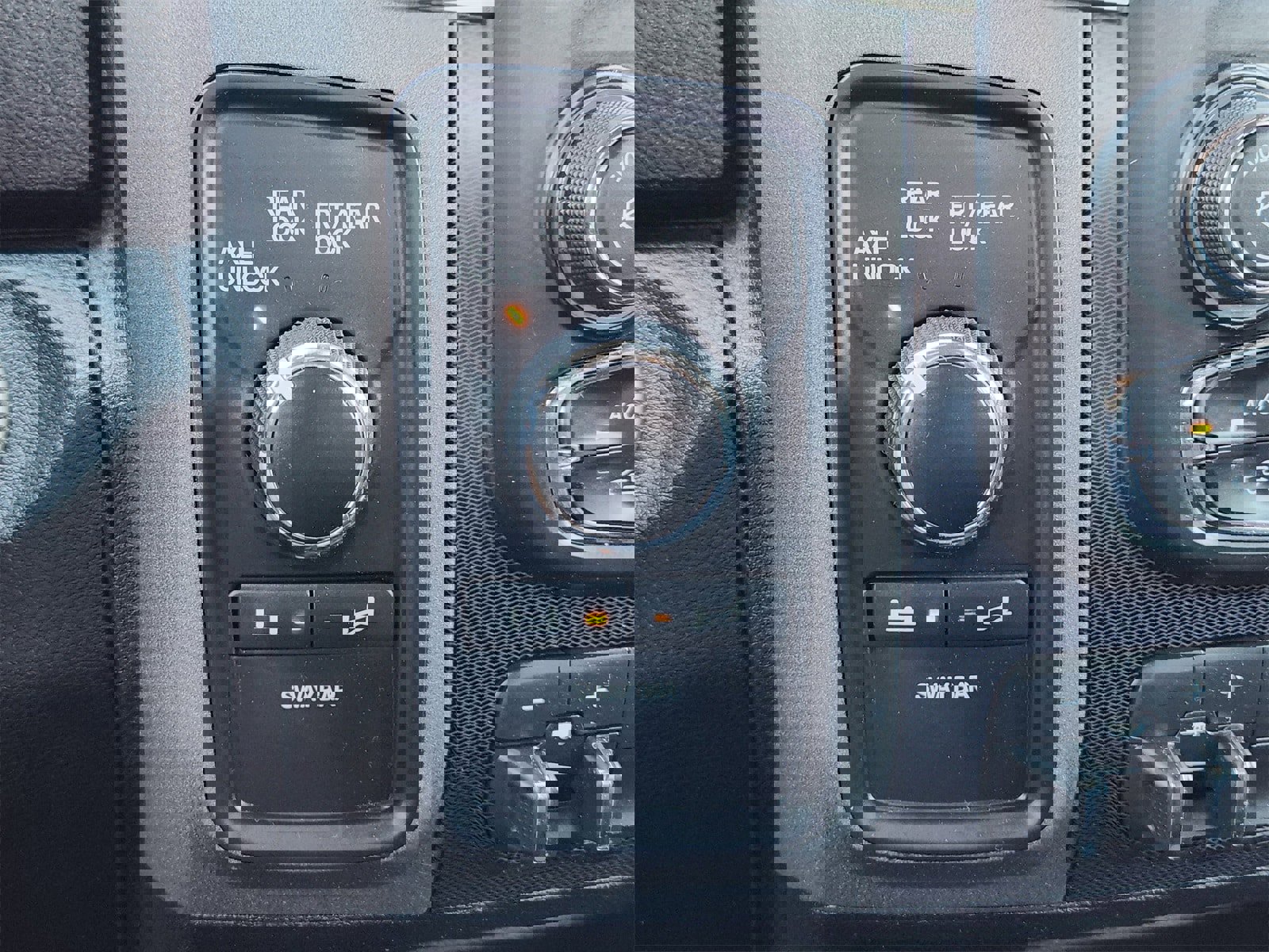 Used 2018 RAM 2500 Power Wagon w/ Comfort Group image 32