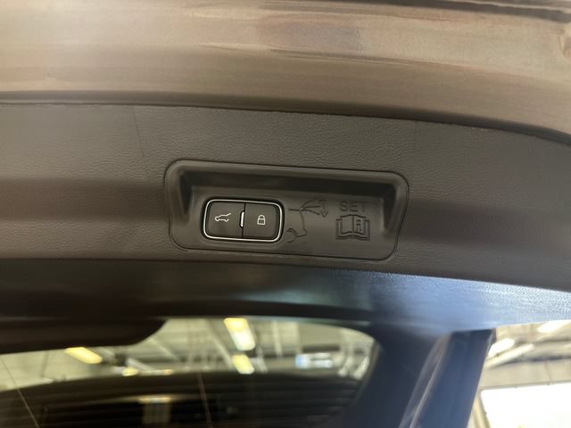 Used 2025 Ford Explorer ST-Line AWD/4WD image 29