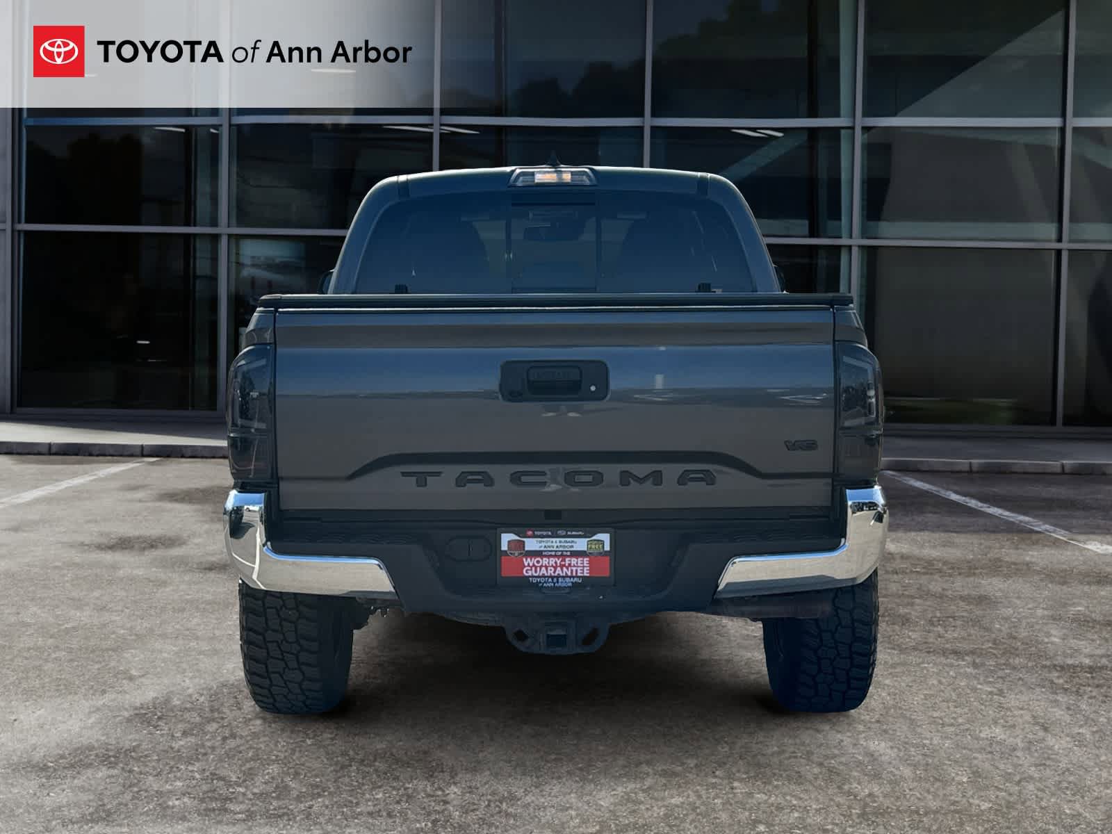 Used 2022 Toyota Tacoma TRD Off-Road AWD/4WD image 9
