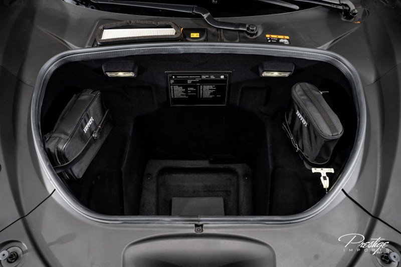 Used 2022 Ferrari F8 Tributo image 5