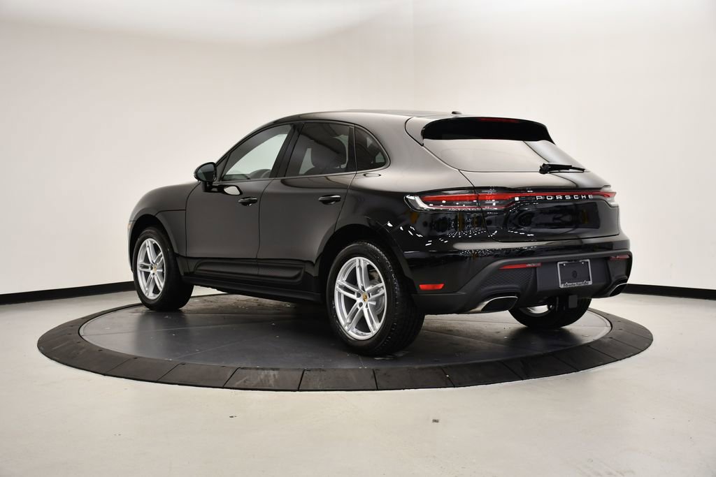 Used 2025 Porsche Macan Turbo image 3