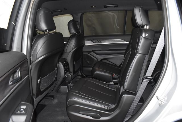 New 2025 Jeep Grand Cherokee L Limited image 26
