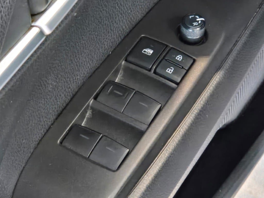 Used 2024 Toyota Camry SE FWD image 18