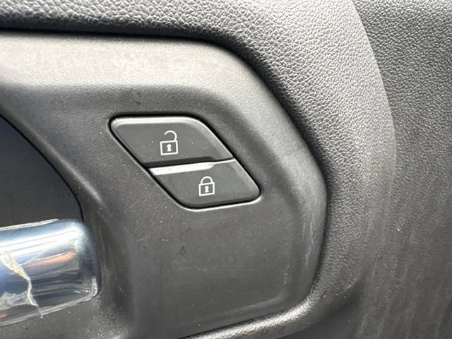 Used 2021 Chevrolet Silverado 1500 Custom Trail Boss w/ LPO, Dark Essentials Package AWD/4WD image 15