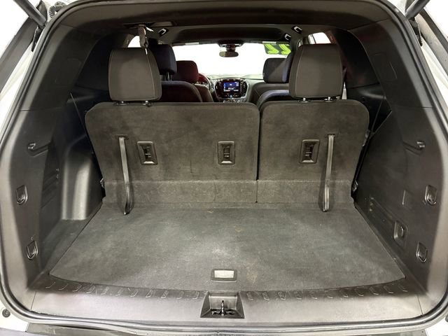 Used 2022 Chevrolet Traverse LT image 12