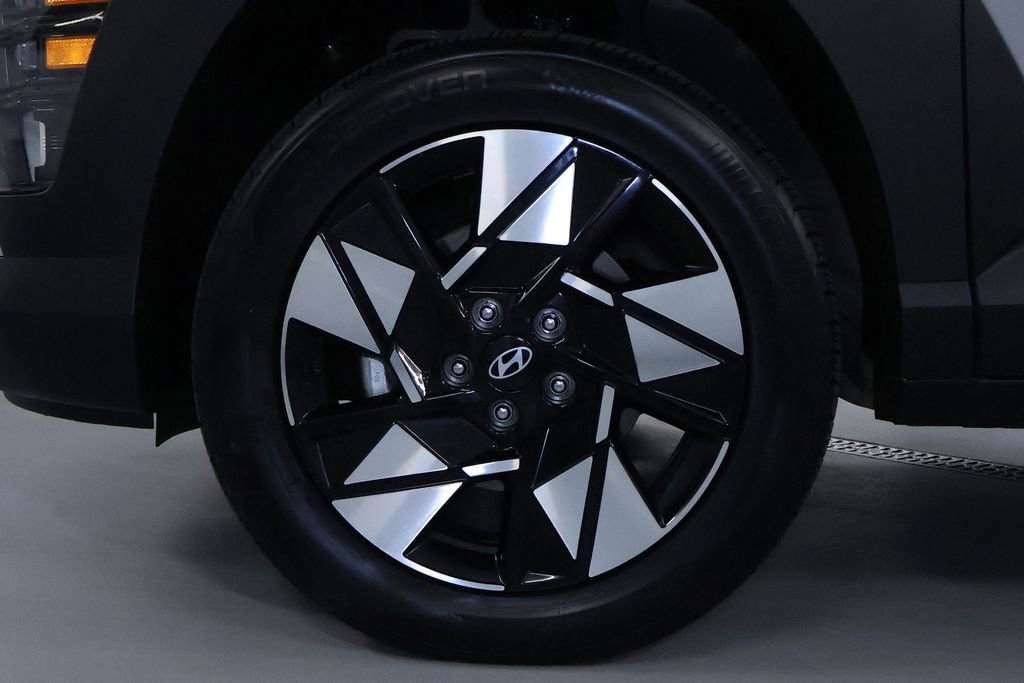 Used 2024 Hyundai Kona SEL image 28