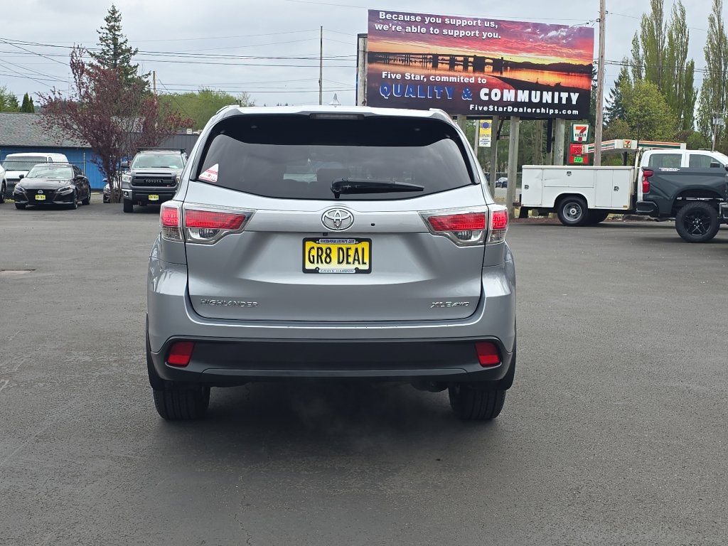 Used 2015 Toyota Highlander XLE AWD/4WD image 8
