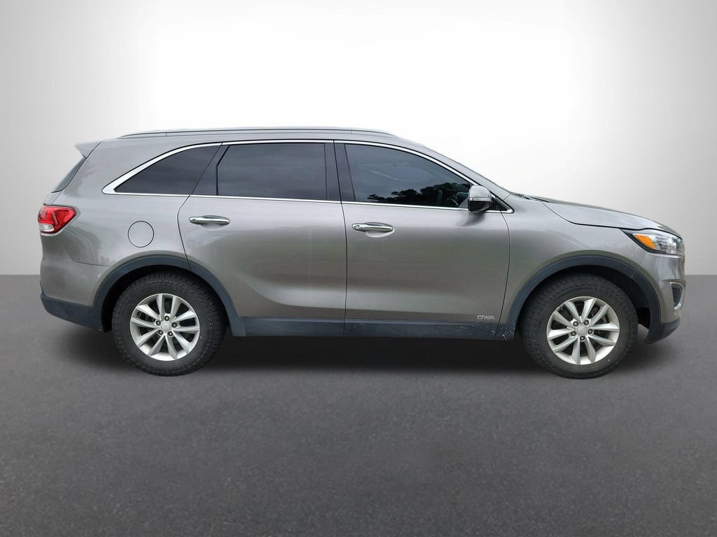 Used 2018 Kia Sorento AWD image 6