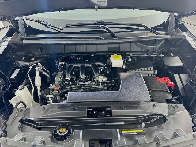 Used 2024 Nissan Pathfinder S image 25