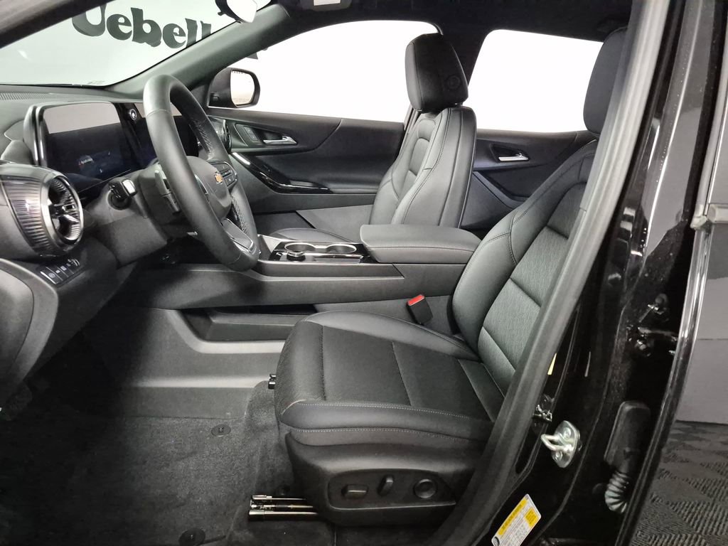 New 2026 Chevrolet Equinox LT AWD/4WD image 9