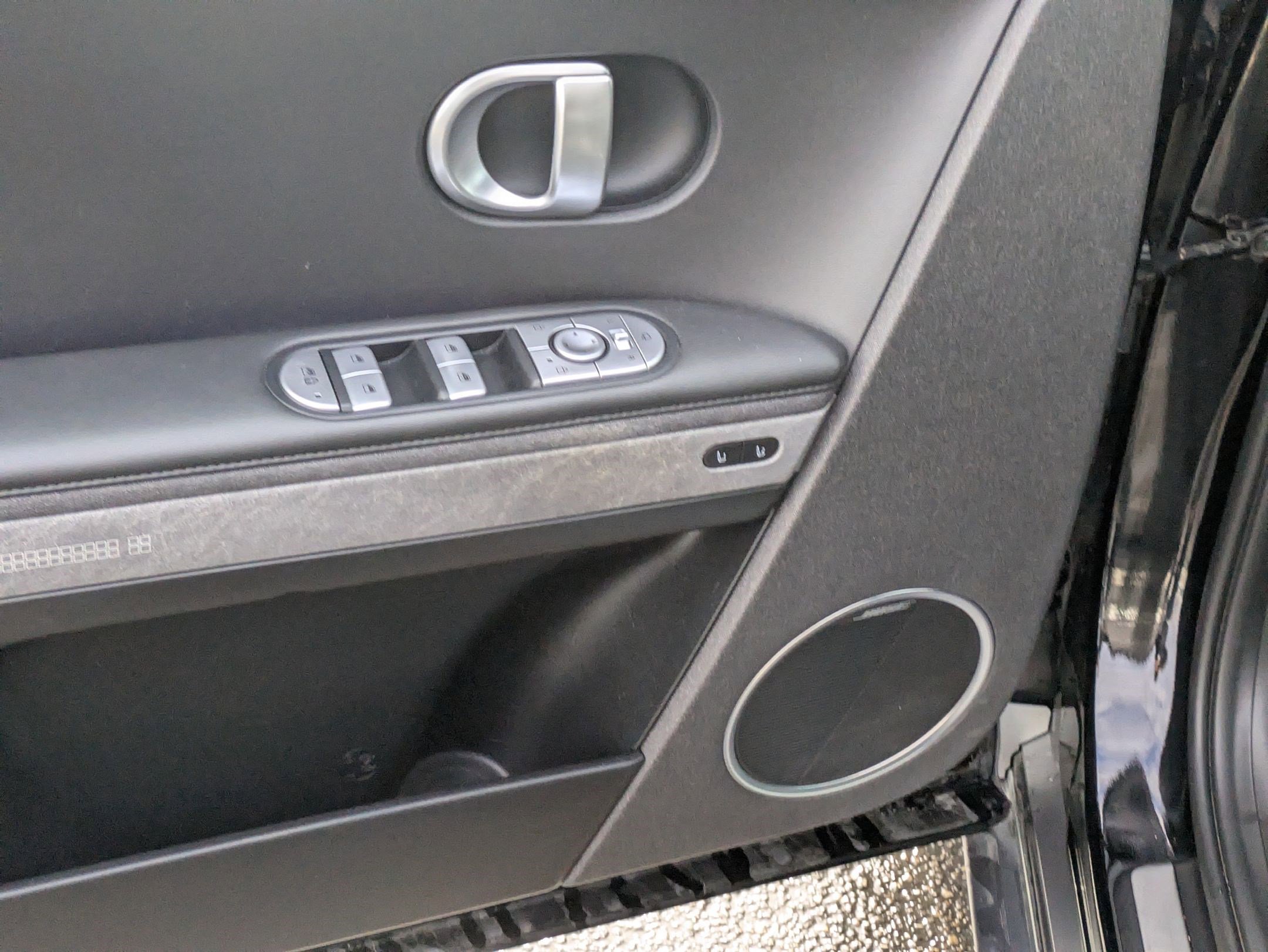 Used 2023 Hyundai Ioniq 5 Limited image 15