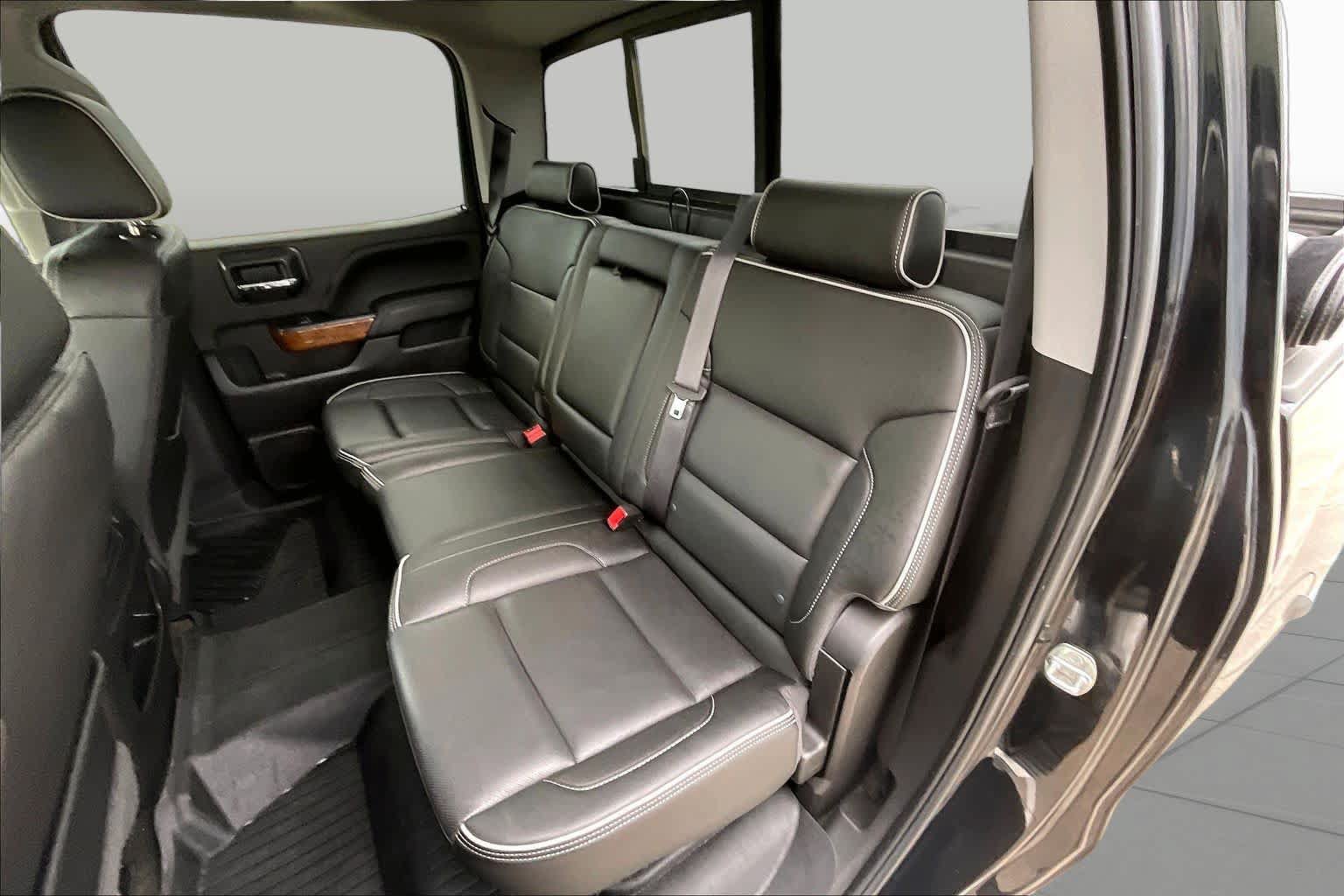 Used 2018 Chevrolet Silverado 1500 High Country AWD/4WD image 21