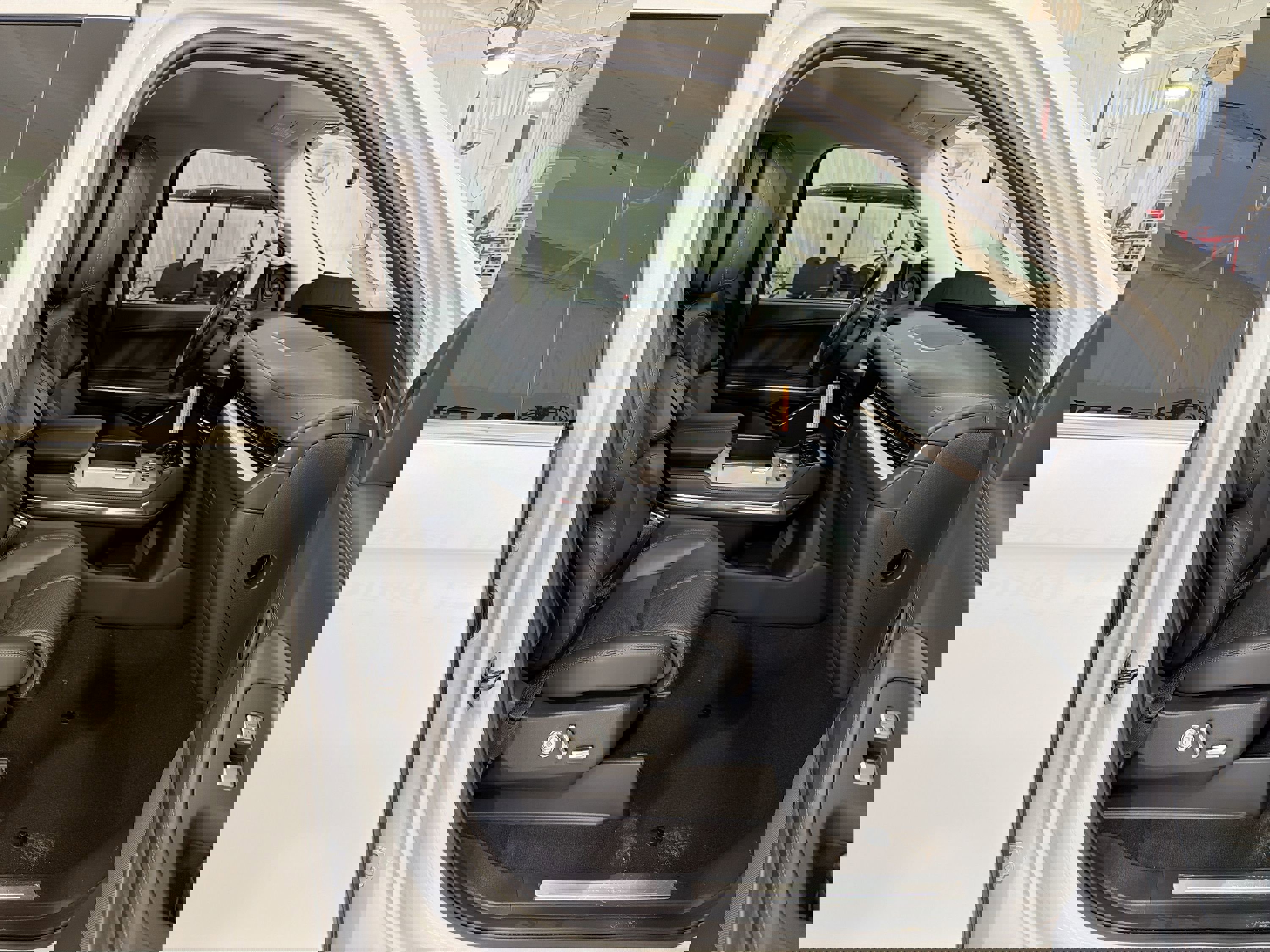 New 2026 Lincoln Navigator Premiere image 29