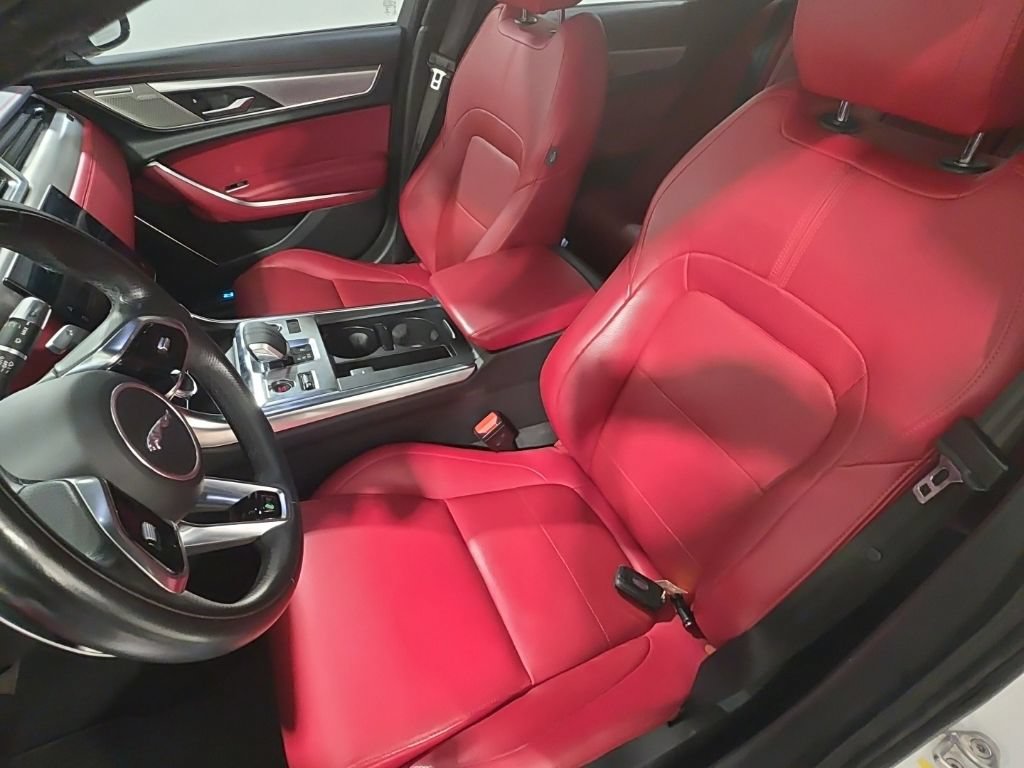 Certified 2022 Jaguar XF R-Dynamic SE AWD/4WD image 20