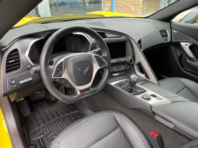 Used 2016 Chevrolet Corvette Z06 w/ Z07 Performance Package RWD image 2