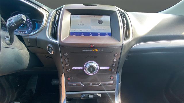 Used 2020 Ford Edge Titanium AWD/4WD image 12