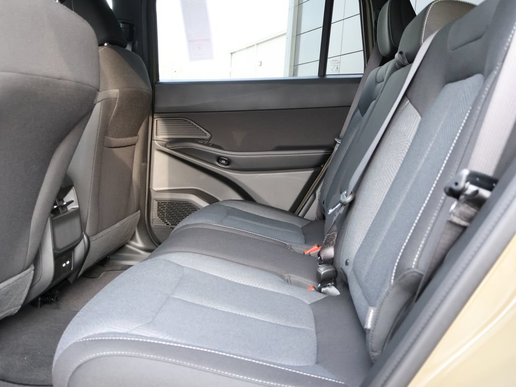 New 2026 Jeep Cherokee Laredo AWD/4WD image 17