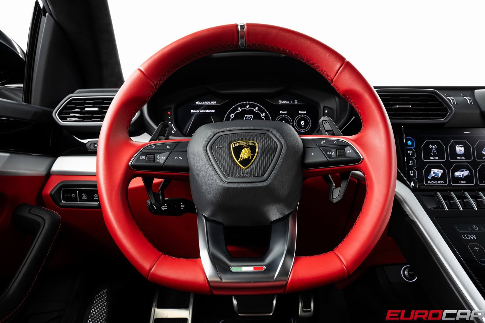 Used 2022 Lamborghini Urus image 32