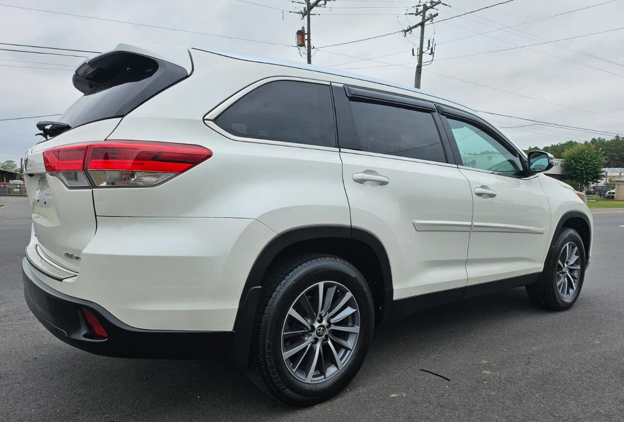 Used 2019 Toyota Highlander XLE image 5