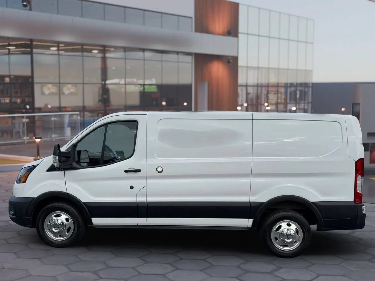 Used 2020 Ford Transit 250 Low Roof AWD image 8