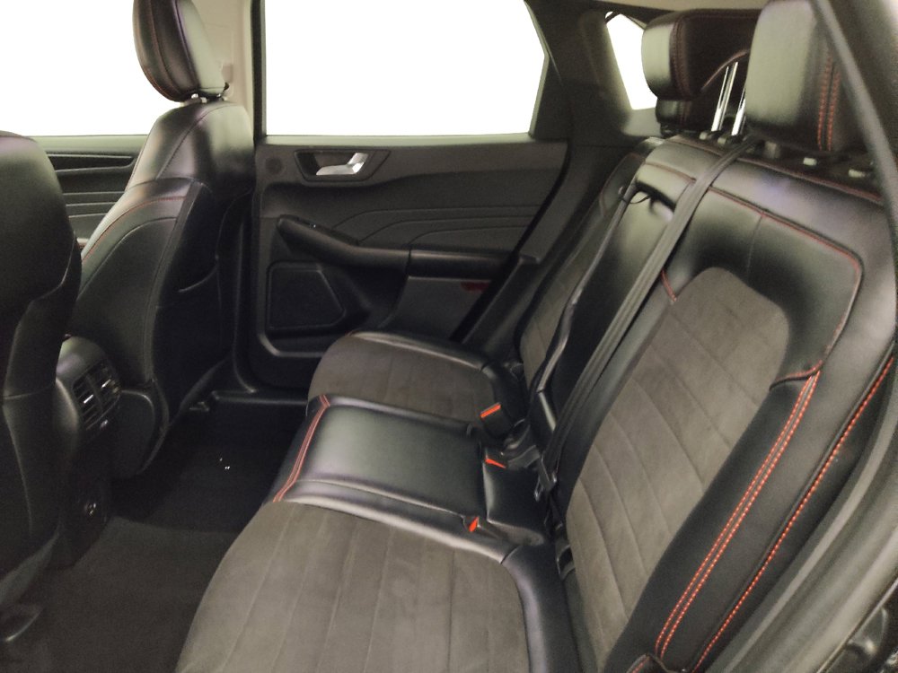 Used 2021 Ford Escape SEL w/ SEL Stealth AWD Package image 18