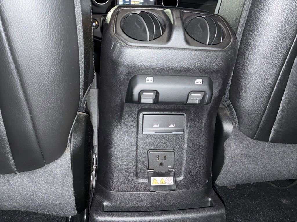 Used 2021 Jeep Wrangler Unlimited Sahara image 16