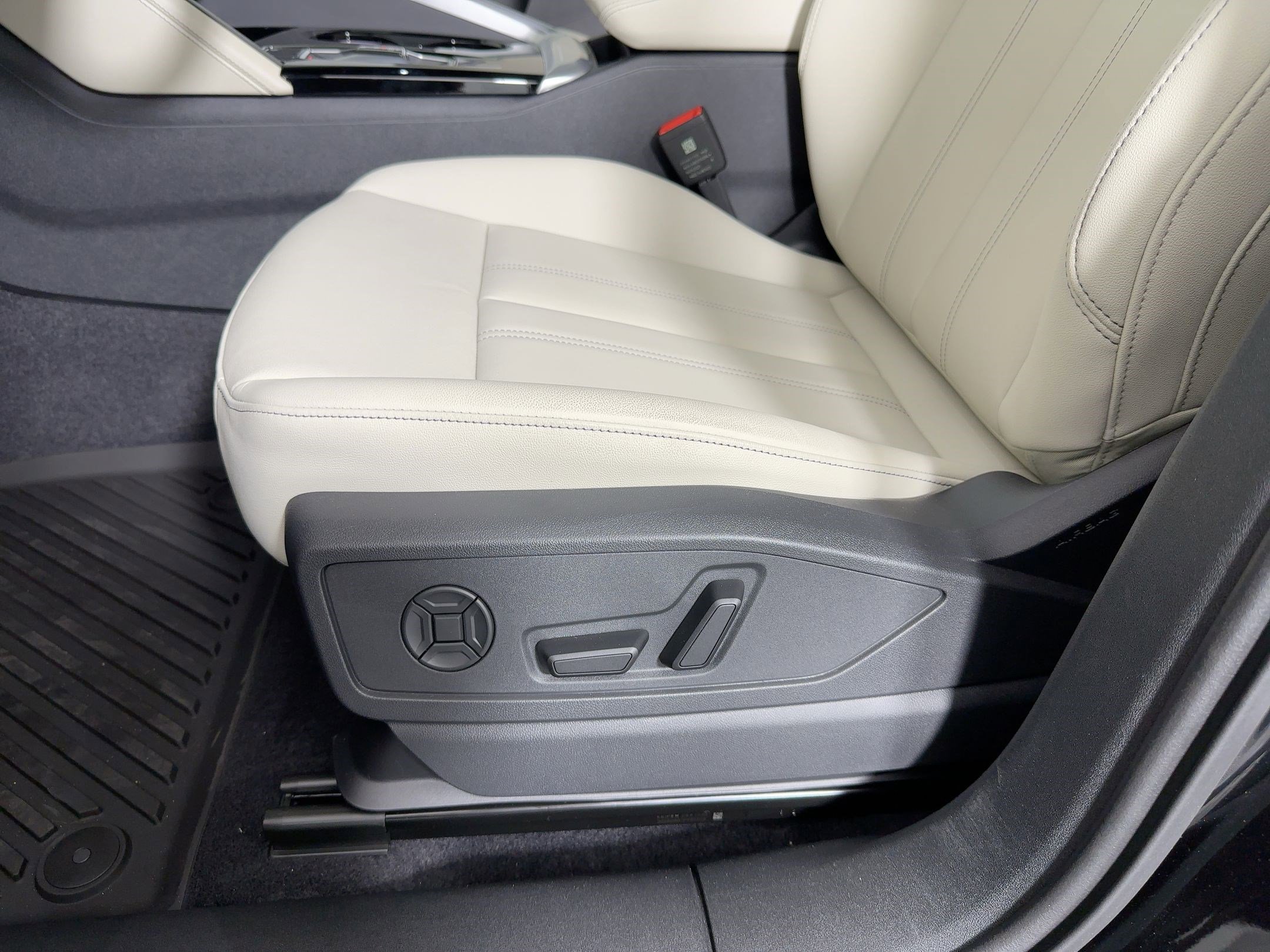 New 2025 Audi Q5 Premium Plus image 10