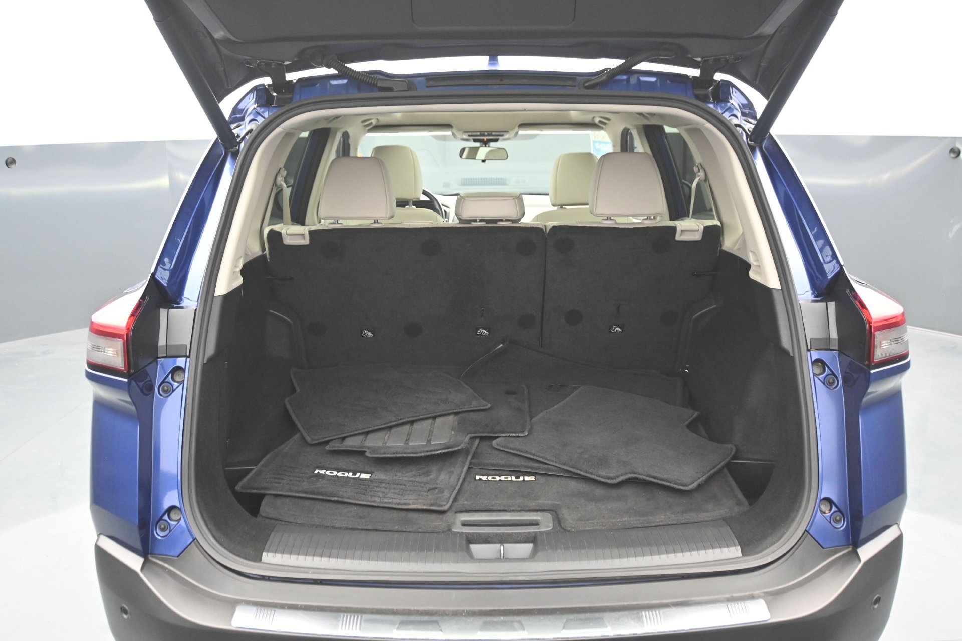 Used 2021 Nissan Rogue SV w/ Premium Package AWD/4WD image 18