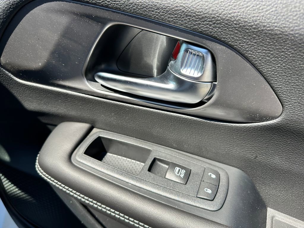 New 2026 Chrysler Pacifica Select FWD image 18