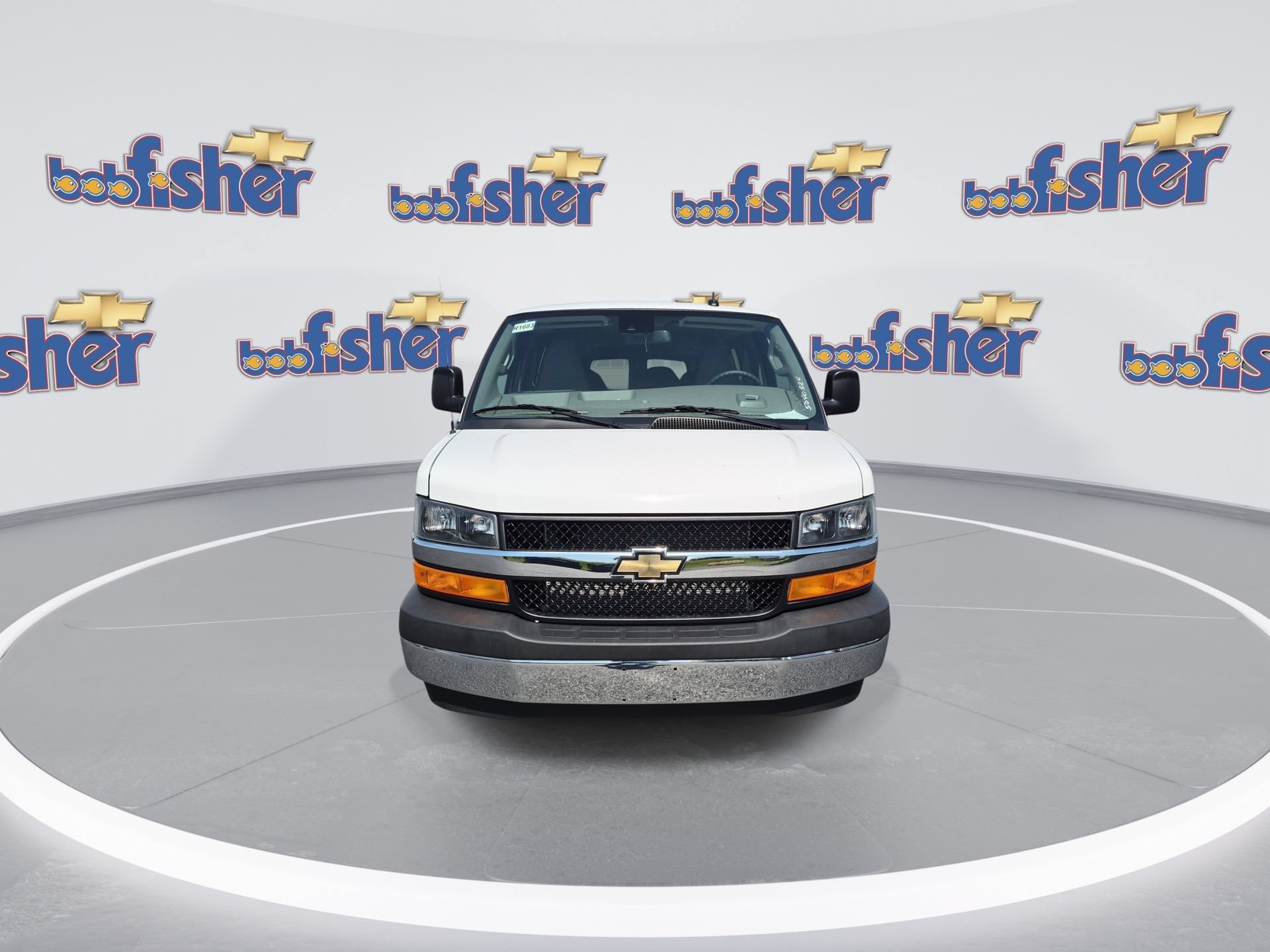 Used 2024 Chevrolet Express 3500 Extended RWD image 4