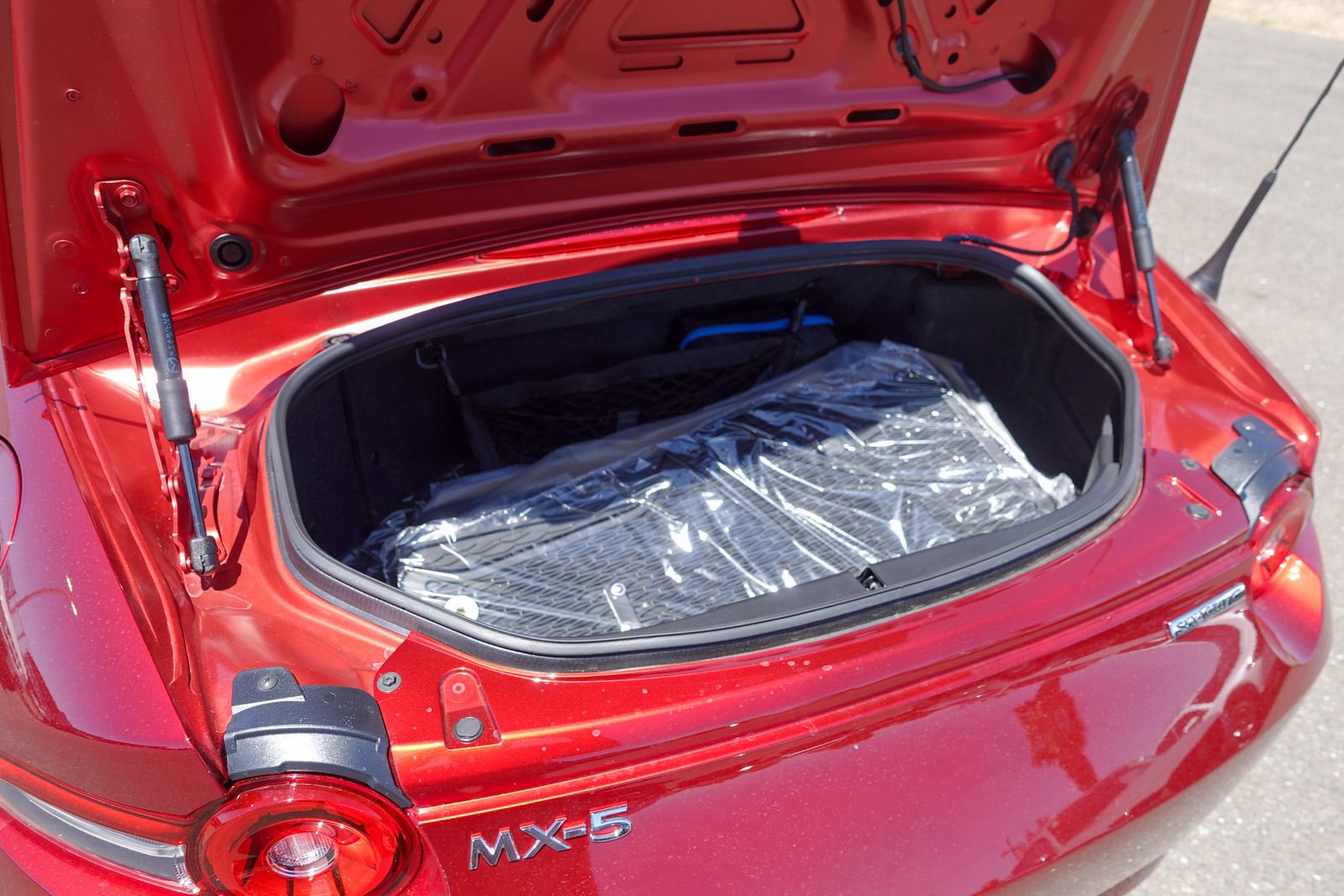 New 2026 MAZDA MX-5 Miata Grand Touring w/ Weather Package RWD image 25