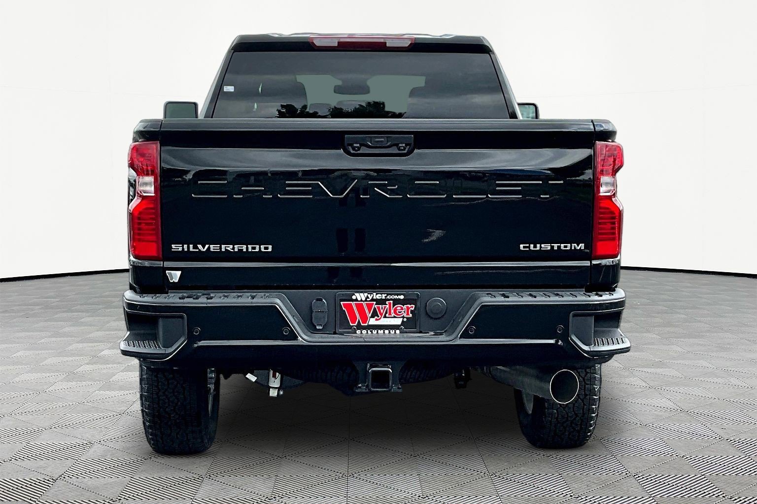 New 2026 Chevrolet Silverado 2500 Custom w/ Custom Value Package AWD/4WD image 4