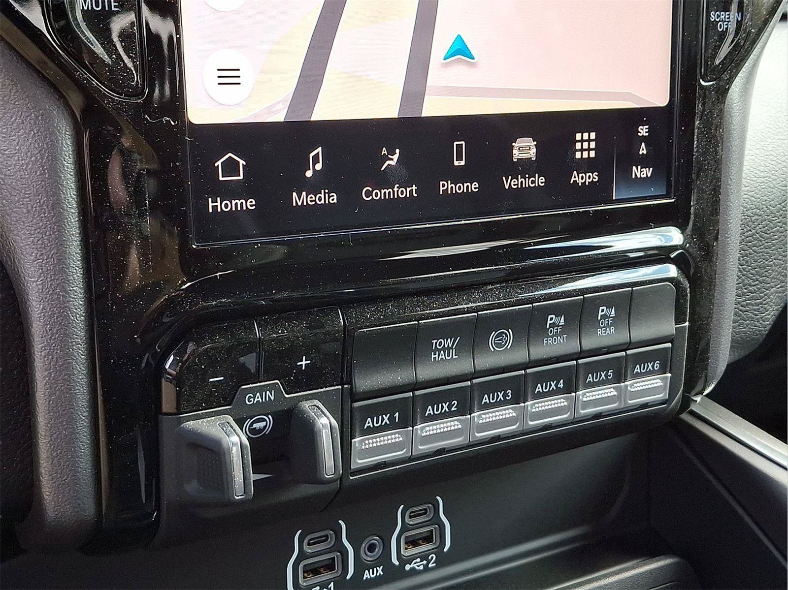 New 2025 RAM 2500 Big Horn AWD/4WD image 10