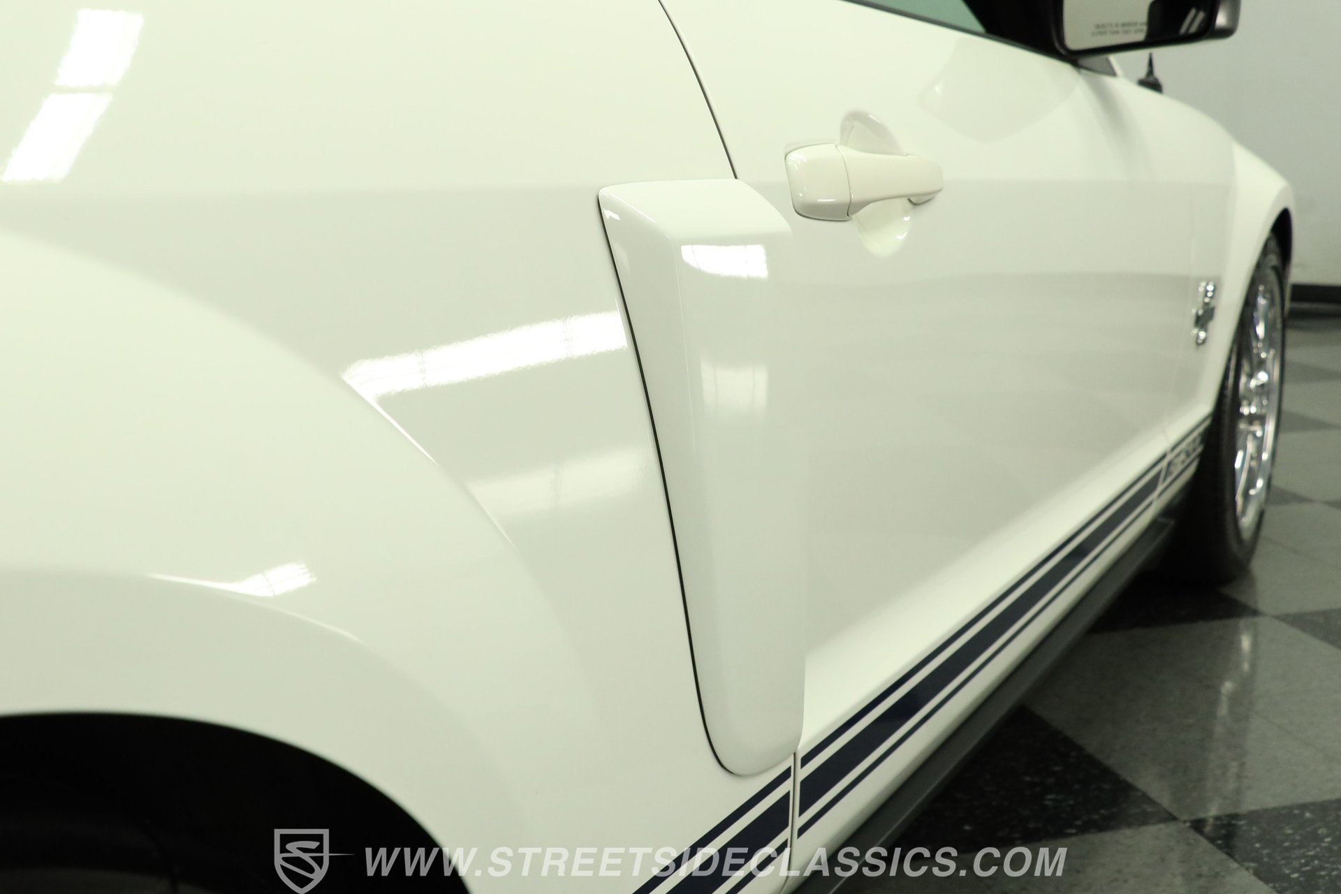 Used 2007 Ford Mustang Shelby GT500 RWD image 27