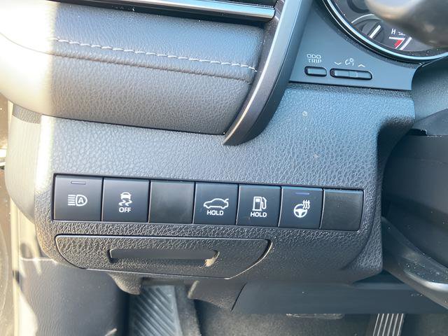 Used 2021 Toyota Camry XSE w/ Cold Weather Package image 27