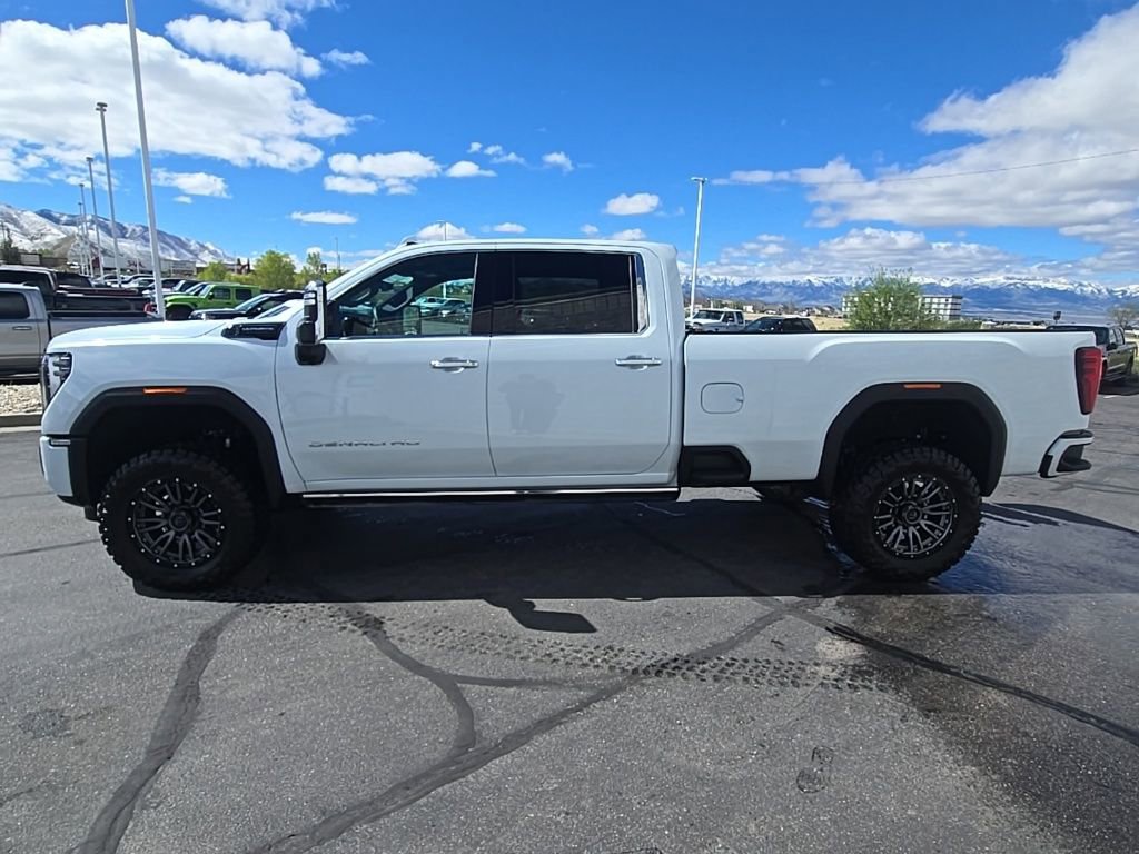 Used 2026 GMC Sierra 3500 Denali Ultimate image 7