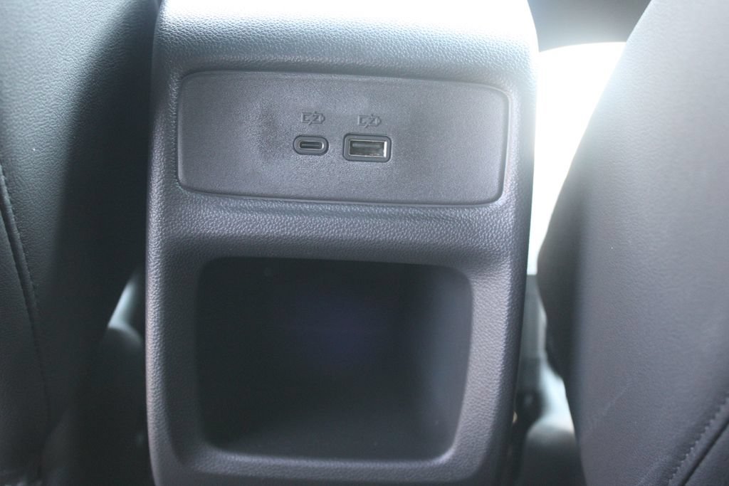 New 2026 Chevrolet Trax RS w/ Sunroof Package FWD image 28