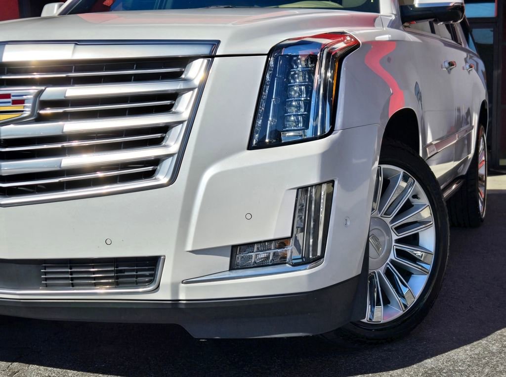 Used 2019 Cadillac Escalade ESV Platinum image 3