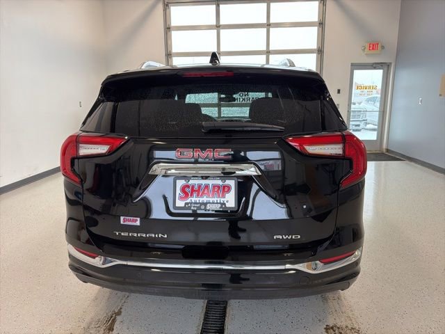 Used 2023 GMC Terrain Denali w/ Denali Premium Package image 8