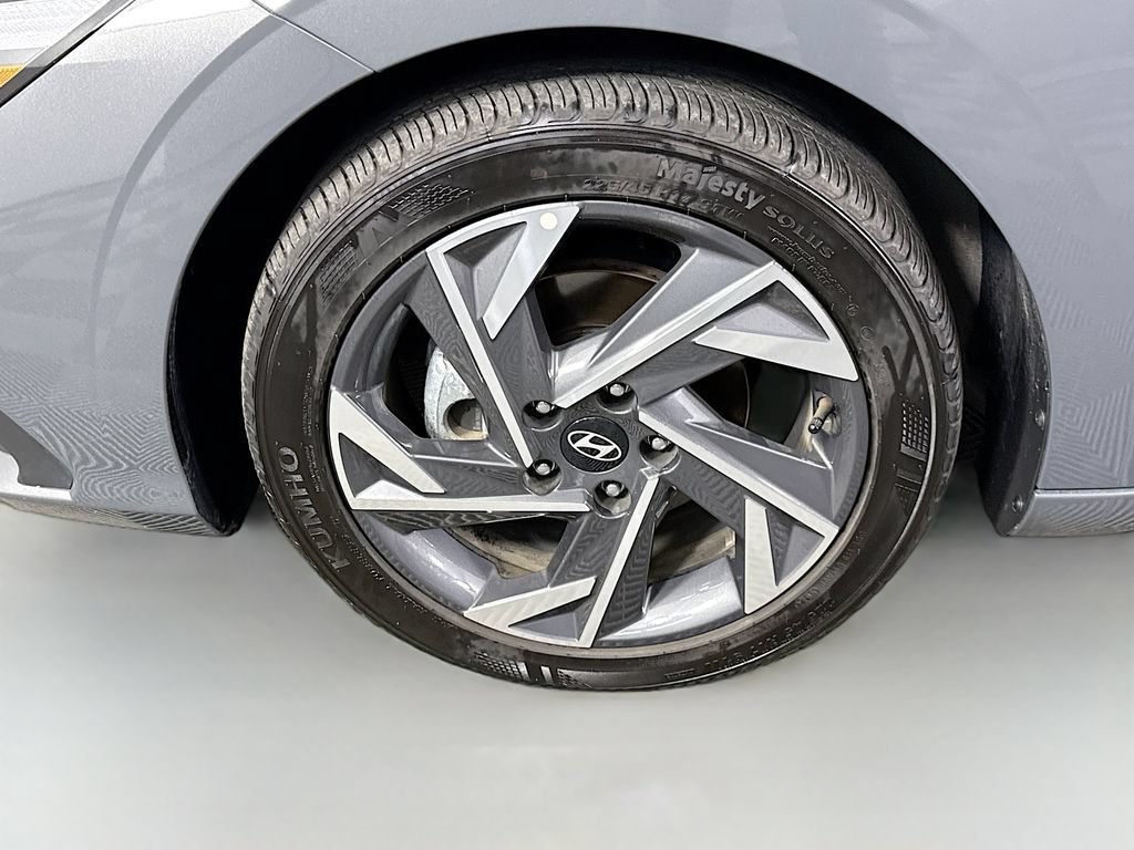 Certified 2025 Hyundai Elantra Sport FWD image 32
