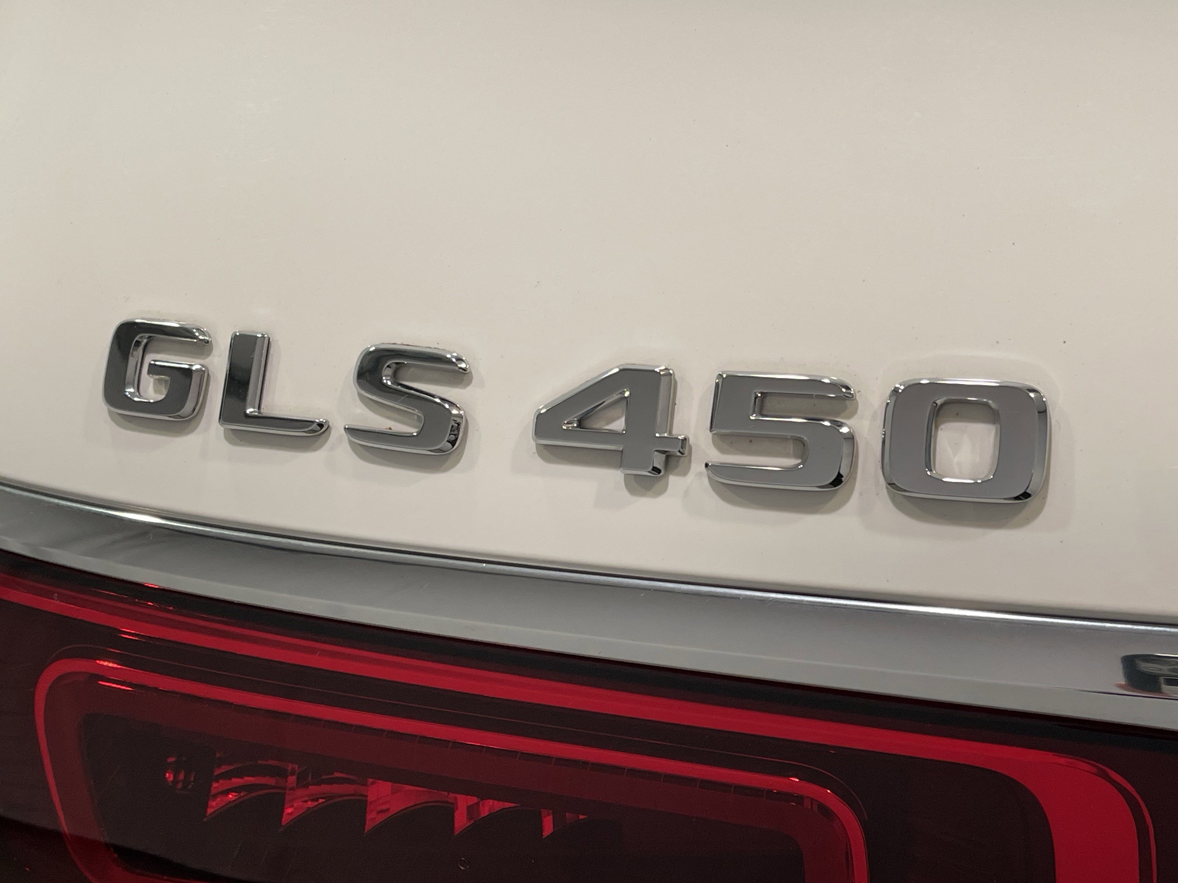 Used 2022 Mercedes-Benz GLS 450 4MATIC image 25