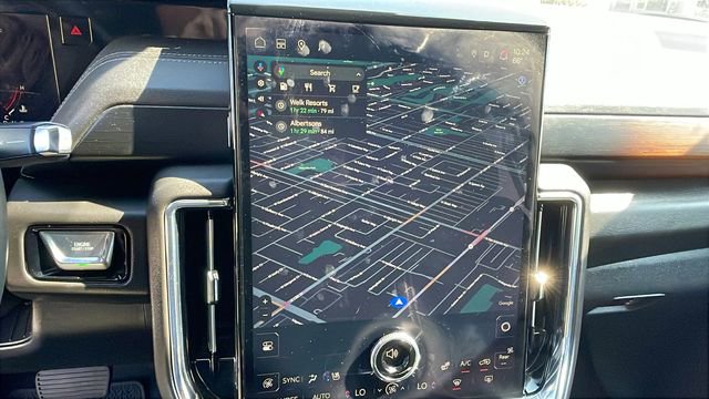 Used 2025 GMC Yukon XL Denali image 19