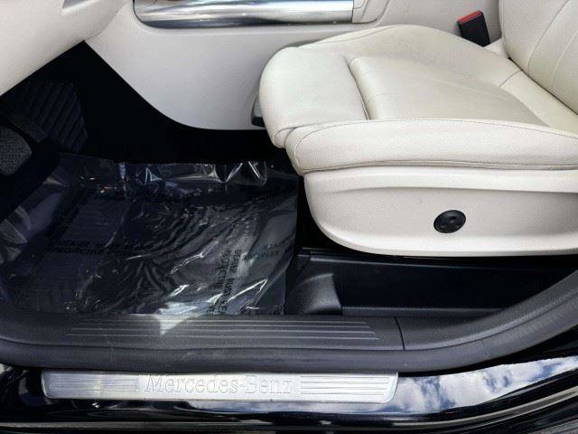 Used 2021 Mercedes-Benz GLA 250 4MATIC w/ Premium Package image 19