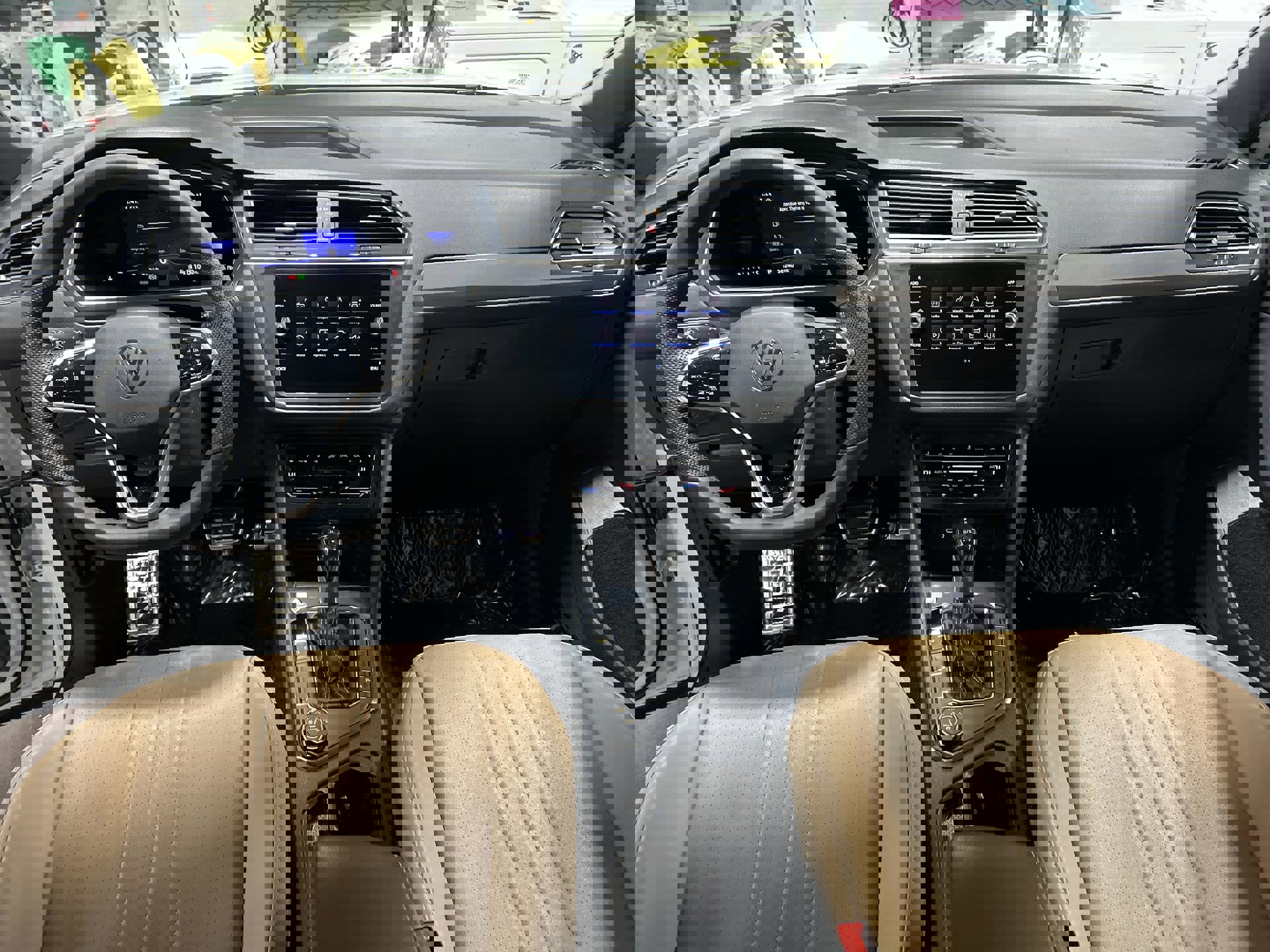 Used 2022 Volkswagen Tiguan SE R-Line image 22