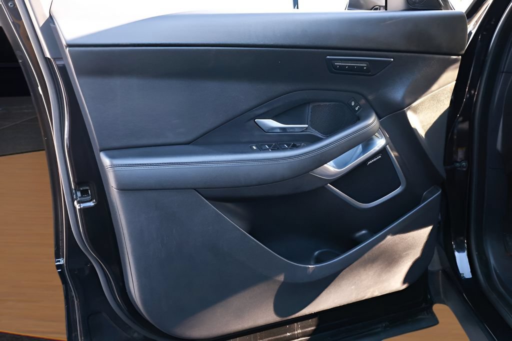 Used 2019 Jaguar E-PACE SE AWD/4WD image 28