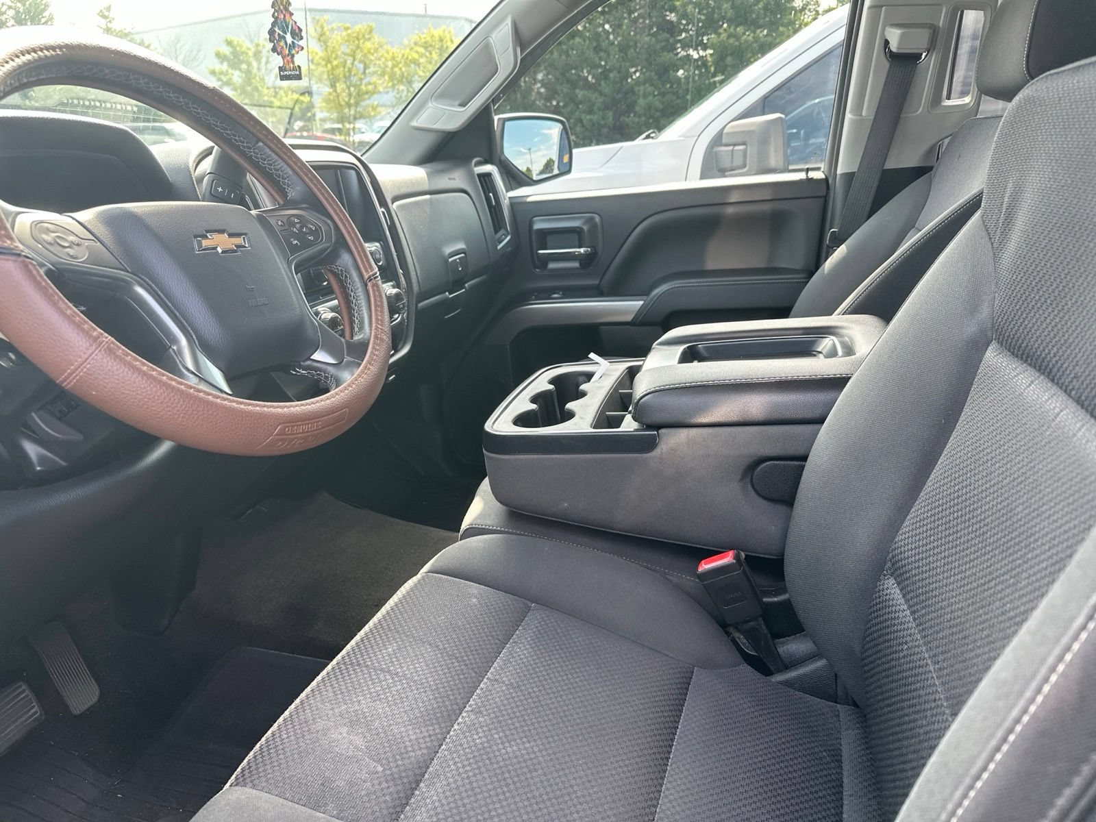Used 2018 Chevrolet Silverado 1500 LT w/ All Star Edition AWD/4WD image 11