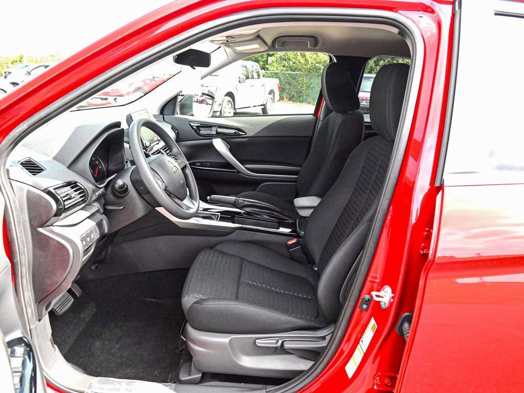 New 2024 Mitsubishi Eclipse Cross LE AWD/4WD image 28